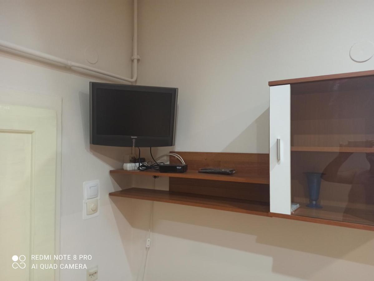 Studio Apartman Lea Pula Exterior photo
